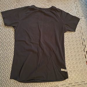 Men’s Gymshark Plain Black Workout Tee with Swoop Raw Cut Hem and Wide Neck S: L